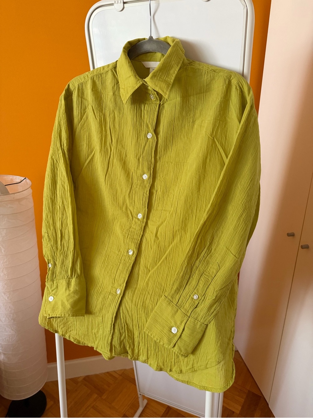 H&M 100% cotton crinkle lime green shirt